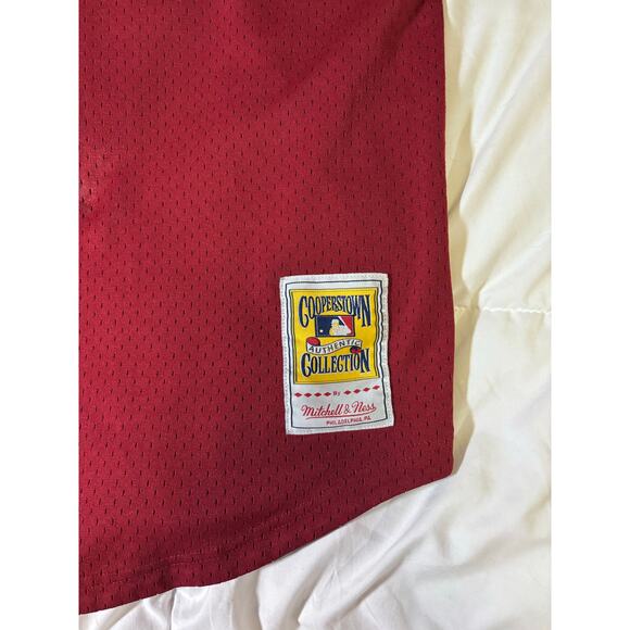 Mitchell & Ness Cooperstown Collection Philadelphia Phillies Kruk #19 jersey Med - Picture 4 of 7